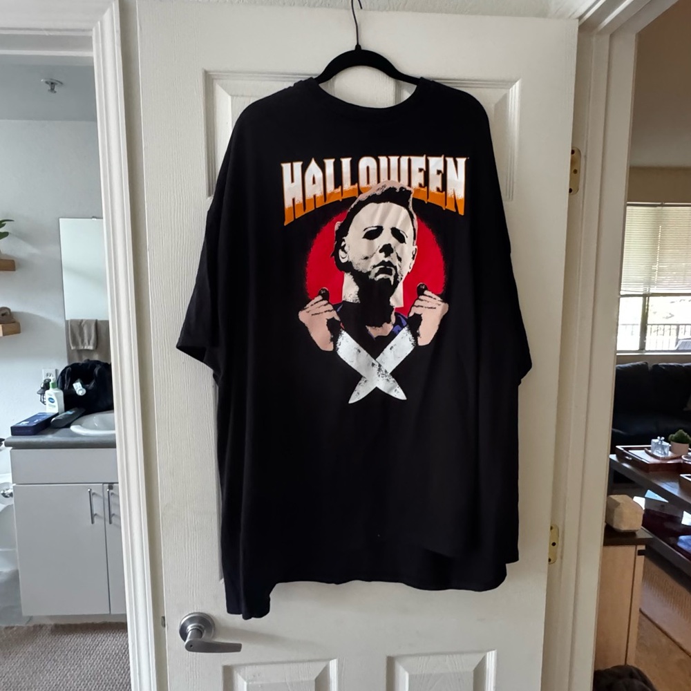 NWT Men's Black Halloween Graphic T-Shirt